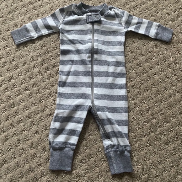 Hanna Andersson Zip-Up Sleeper Pajamas Stripe Gray